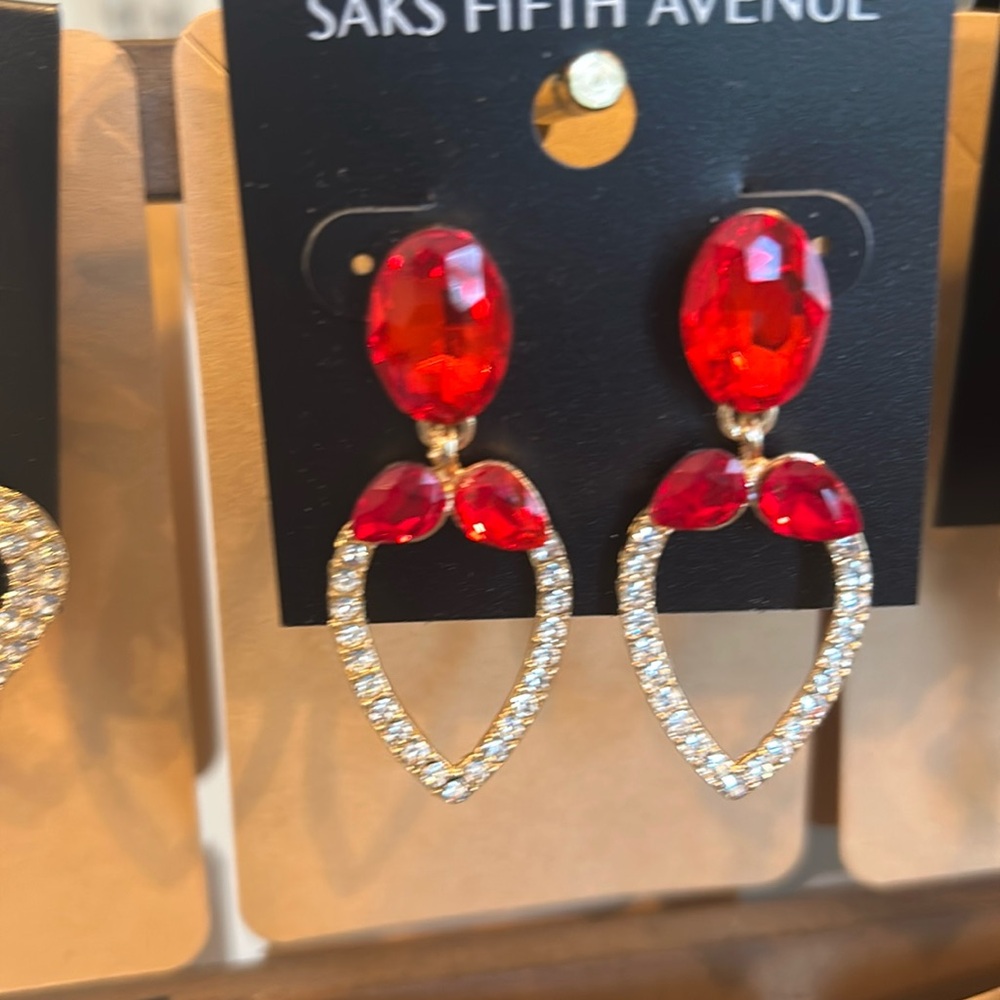 NWT Saks Fifth Ave gold plated flower/ leaf earrings